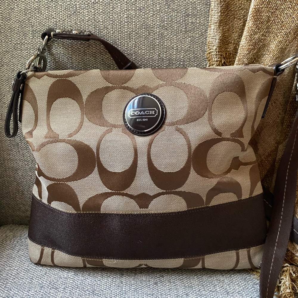 ❌sold❌ Coach F17435 Signature Stripe Crossbody File brown crossbody bag